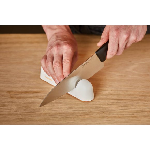 FISKARS FUNCTIONAL FORM 1014214 Ostrzałka do noży ROLL-SHARP / biała
