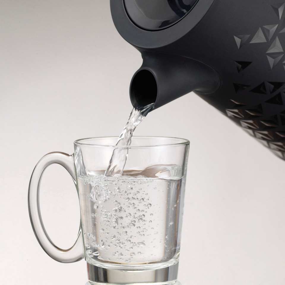 MORPHY RICHARDS PRISM JUG Czajnik elektryczny czarny 1,5 L / Tworzywo