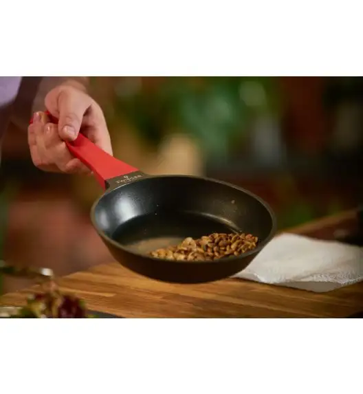 ZWIEGER OBSIDIAN Komplet garnków z pokrywkami 6 el + patelnie Zwieger Obsidian 24, 28 cm + pokrywki 24, 28 cm