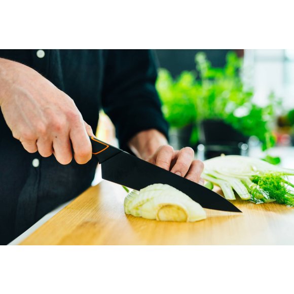 FISKARS EDGE 1003094 Nóż szefa kuchni 19 cm / japońska stal nierdzewna 