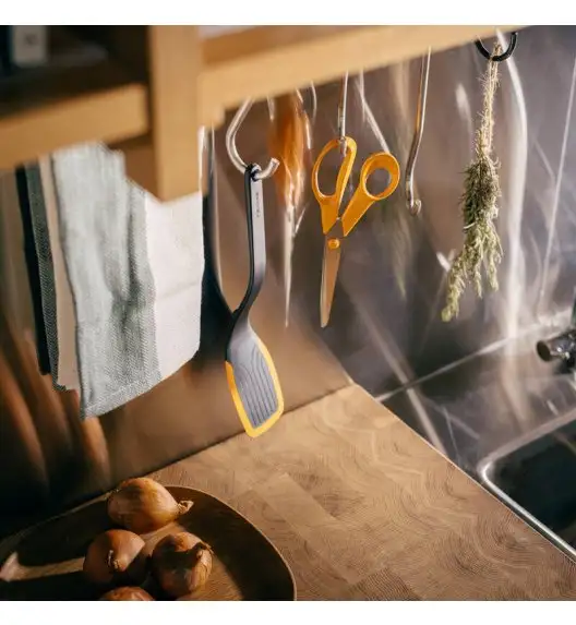 FISKARS FUNCTIONAL FORM 1027300 Szpatułka kuchenna 32,5 cm / tworzywo sztuczne