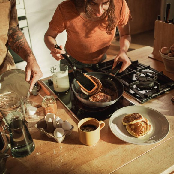 FISKARS FUNCTIONAL FORM 1027300 Szpatułka kuchenna 32,5 cm / tworzywo sztuczne
