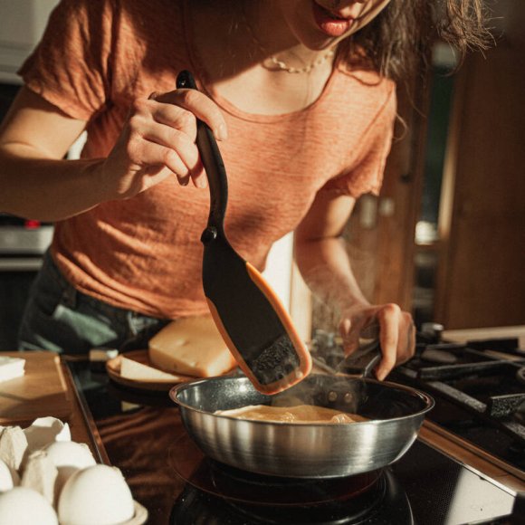 FISKARS FUNCTIONAL FORM 1027300 Szpatułka kuchenna 32,5 cm / tworzywo sztuczne