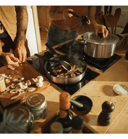 FISKARS FUNCTIONAL FORM 1027301 Łyżka do makaronu 30 cm / tworzywo sztuczne