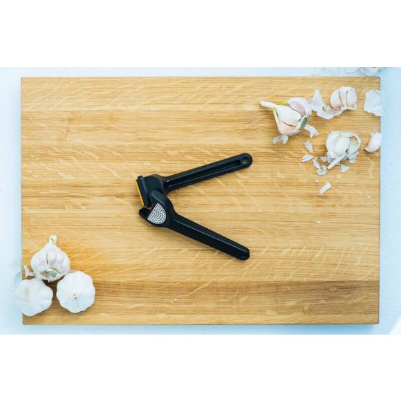 FISKARS FUNCTIONAL FORM 1028361 Praska do czosnku 16 cm / tworzywo sztuczne