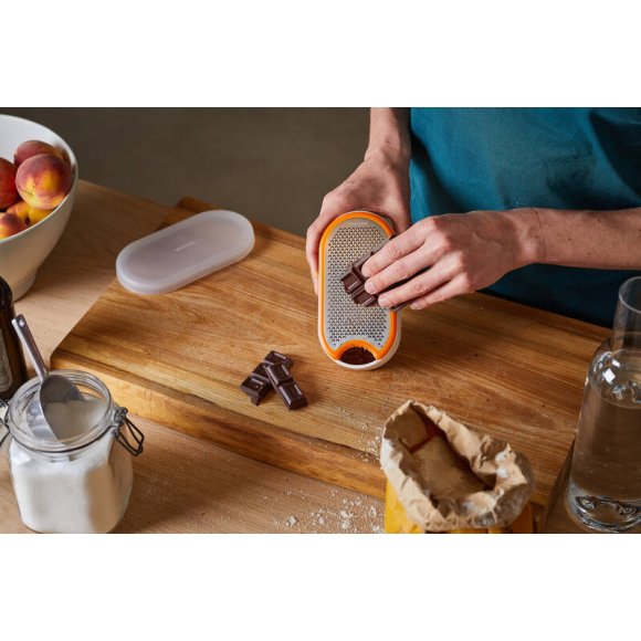 FISKARS FUNCTIONAL FORM 1019530 Tarka z pojemnikiem / stal nierdzewna