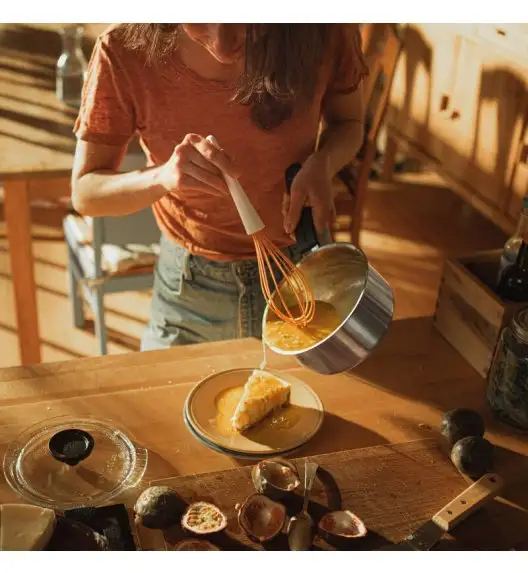 FISKARS FUNCTIONAL FORM 1023613 Trzepaczka z silikonowymi końcami / tworzywo sztuczne