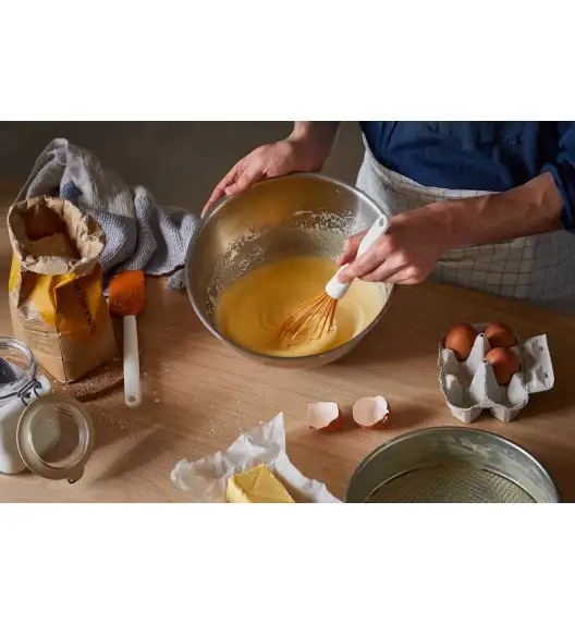 FISKARS FUNCTIONAL FORM 1023613 Trzepaczka z silikonowymi końcami / tworzywo sztuczne