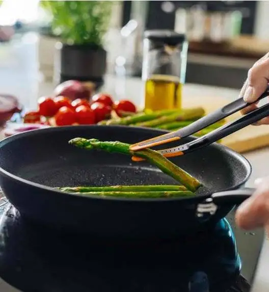 FISKARS FUNCTIONAL FORM AFF1 Komplet 5 przyborów kuchennych / tworzywo sztuczne