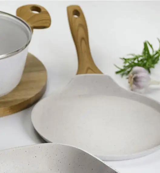 AMBITION NATURE Komplet patelni z powłoką nieprzywierającą Ø20, 24, 28 cm + pokrywki uniwersalne + patelnia naleśnikowa Nature 28 cm / indukcja