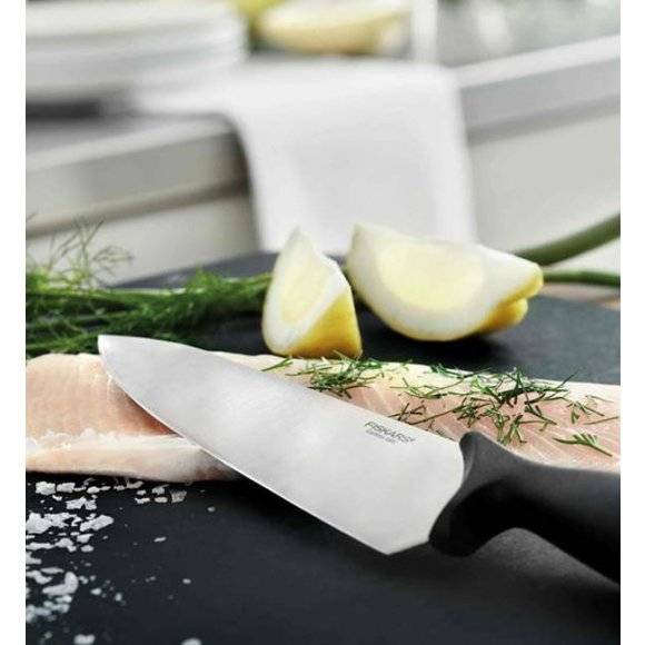 FISKARS ESSENTIAL Komplet 11 noży (kuchenne +Szefa+do obierania+do warzyw) w pudełku/ stal nierdzewna