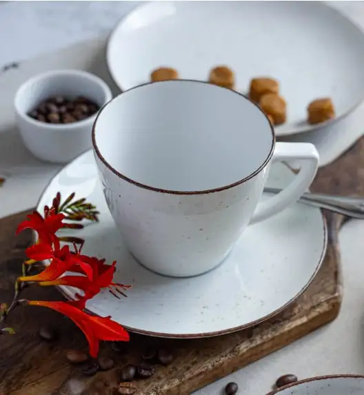 LUBIANA BOSS 6630U Serwis obiadowo - kawowy 60 el / 12 osób / budyniowy / porcelana ręcznie malowana