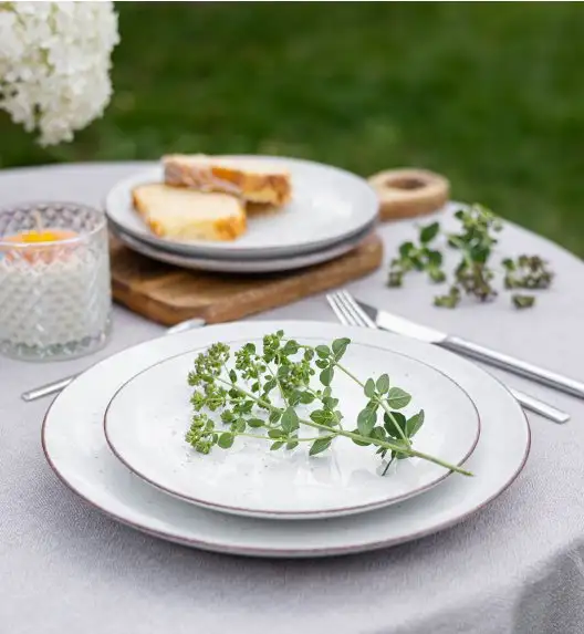 LUBIANA BOSS 6630U Serwis obiadowy 48 el / 12 osób / budyniowy / porcelana ręcznie malowana