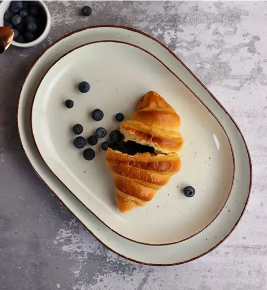 LUBIANA BOSS 6630U Serwis obiadowy 52 el / 12 osób / budyniowy / porcelana ręcznie malowana