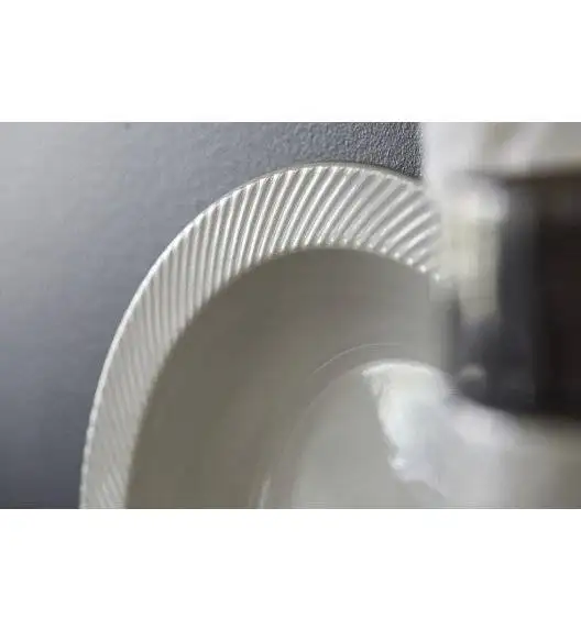 SAGAFORM COFFEE Talerz głęboki do serwowania 30 cm biały / ceramika