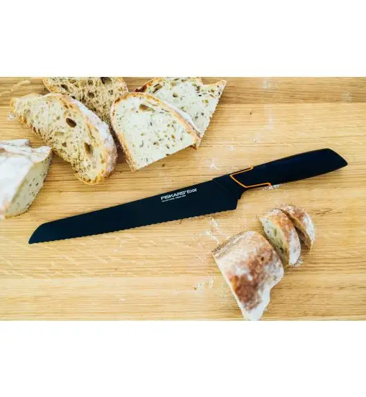 FISKARS EDGE 1003099 Zestaw 5 noży kuchennych w bloku czarnym / stal 420J2 / czarne ostrza + OSTRZAŁKA Essential