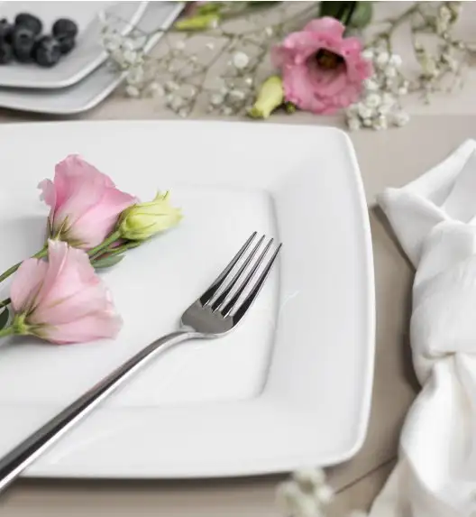 LUBIANA VICTORIA Serwis obiadowo-kawowy 59 el SM / 18 osób