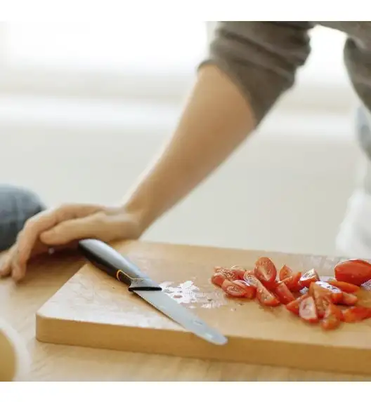 FISKARS EDGE Komplet 7 noży kuchennych + ostrzałka Essential / japońska stal nierdzewna 