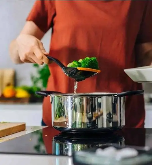 FISKARS FUNCTIONAL FORM AFF1 Komplet 6 przyborów kuchennych / tworzywo sztuczne