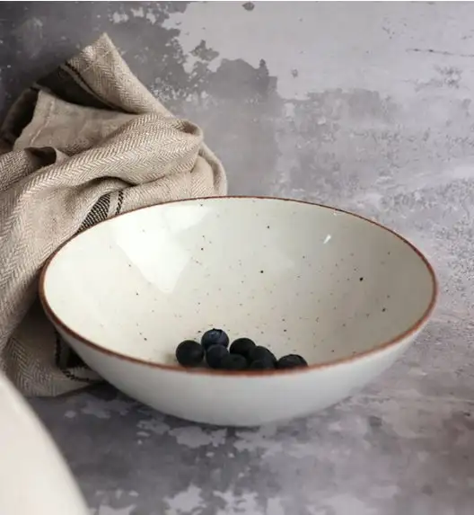 LUBIANA BOSS 6630U Serwis obiadowy 76 el / 18 osób / budyniowy / porcelana ręcznie malowana