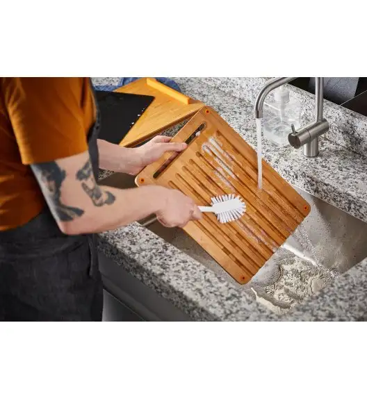 FISKARS FUNCTIONAL FORM 1057551 Komplet Deska 35 x 25 cm + Nóż do chleba 21 cm 