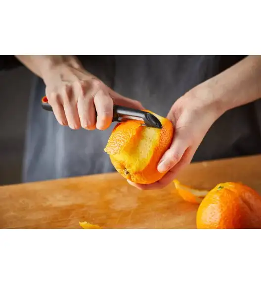 FISKARS FUNCTIONAL FORM 1014419 Skrobaczka do warzyw 6 cm z ruchomą głowicą / stal nierdzewna 