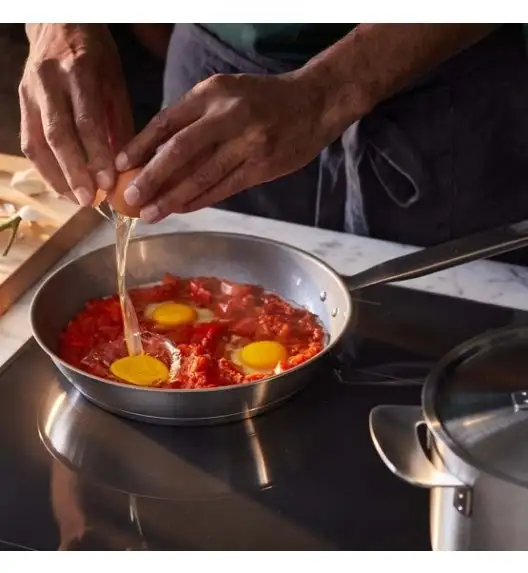 FISKARS ALL STEEL Komplet garnków 6 el (1,5l 3l 5l) z pokrywkami + patelnia 24, 28 cm | stal nierdzewna