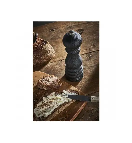 PEUGEOT PARIS NATURE BLACK Młynek do pieprzu 18 cm / drewno bukowe