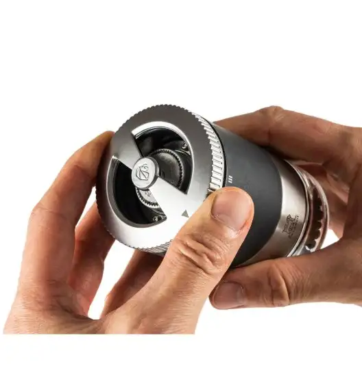 PEUGEOT MAESTRO Młynek do pieprzu / 11 cm / grafitowy