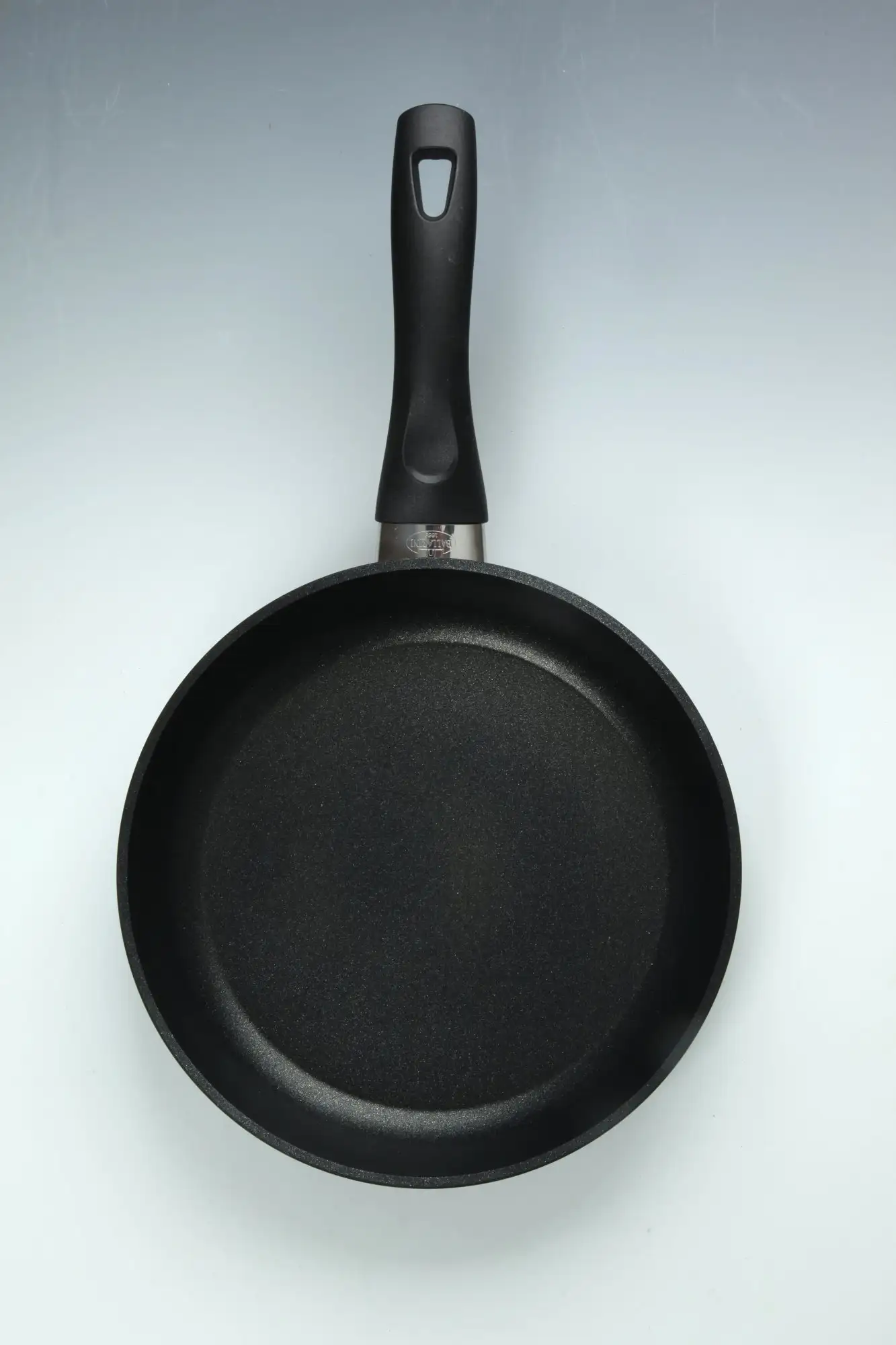 https://img.nakrywamy.pl/items/58848/patelnia-indukcja-non-stick-positano-ballarini-3_big.webp