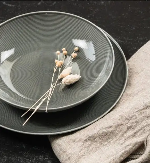 LUBIANA BOSS PRĄŻKI K1 OPK Serwis obiadowy szary 36 el / 12 osób / porcelana ręcznie malowana