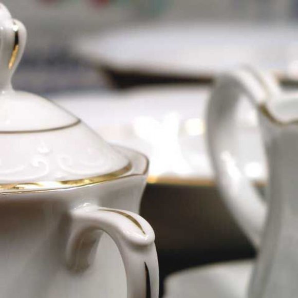 CHODZIEŻ KAMELIA B014 ZŁOTA LINIA Zestaw obiadowy 44 el / 12 osób / porcelana