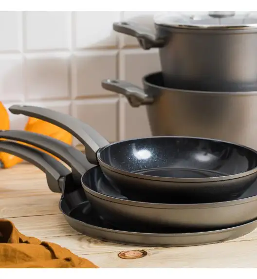 AMBITION VERSO Patelnia tradycyjna 24 cm / powłoka Qualum Ceramic / indukcja