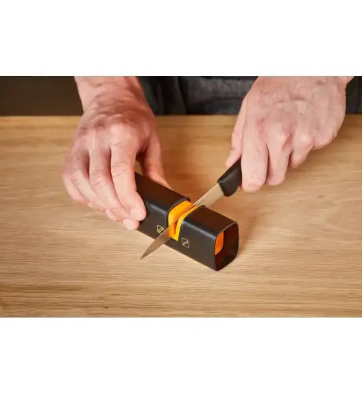 FISKARS EDGE Ostrzałka do noży Roll-Sharp / Rękojeść Softgrip