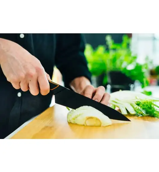 FISKARS EDGE Komplet 7 noży kuchennych + drewniany blok do szuflady 