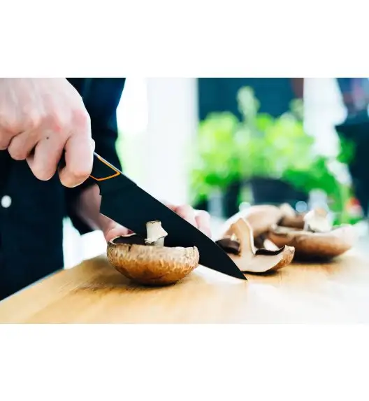 FISKARS EDGE Komplet 7 noży kuchennych + drewniany blok do szuflady 