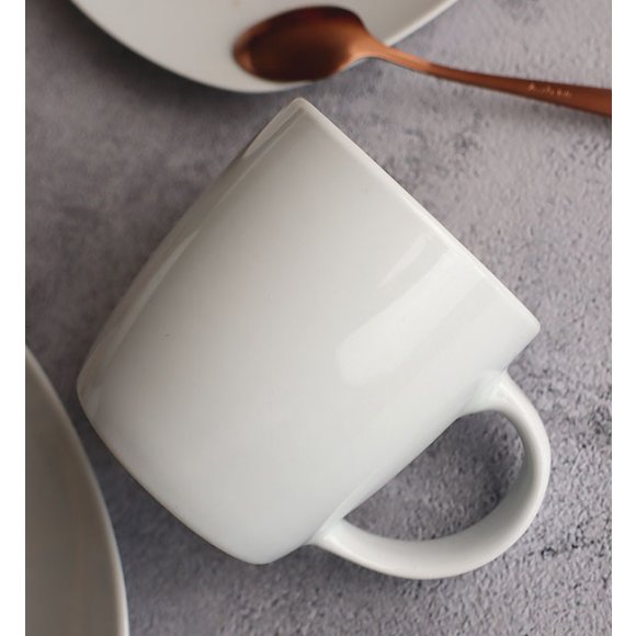 WYPRZEDAŻ! WATERSIDE EVERYDAY WHITE Komplet 5 kubków / porcelana