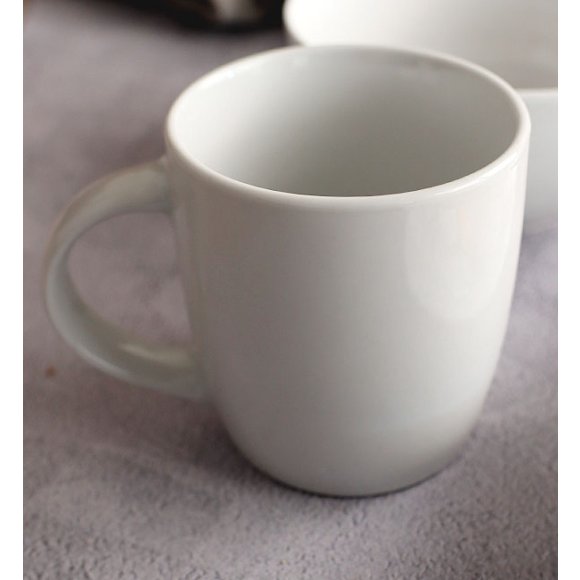 WYPRZEDAŻ! WATERSIDE EVERYDAY WHITE Komplet 5 kubków / porcelana