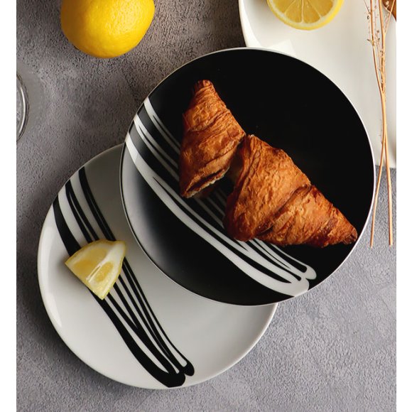 WYPRZEDAŻ! WATERSIDE MILAN Talerz obiadowy 26,5 cm czarny / porcelana