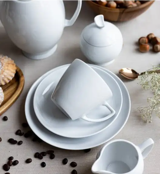 LUBIANA BOSS BIAŁY Serwis obiadowo - kawowy 148 el / 18 osób 