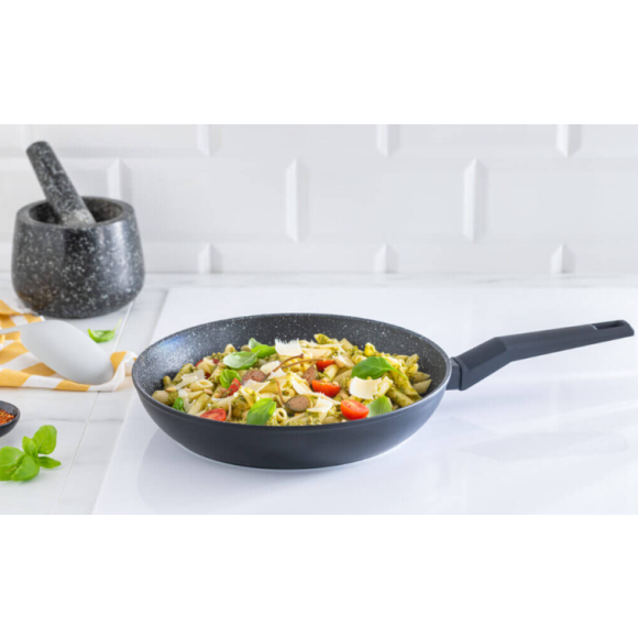 ZWIEGER FORTE Komplet garnków z pokrywkami 6 el /16, 18, 20 cm + Patelnia 20, 24, 28 cm  aluminium
