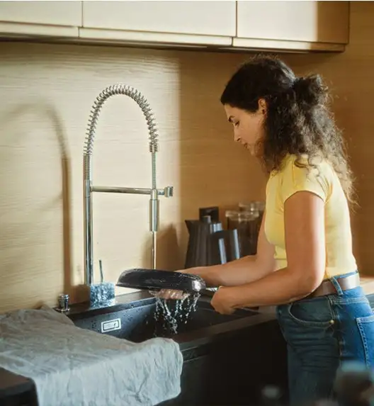 FISKARS HARD FACE 1075522 Patelnia naleśnikowa 22 cm / powłoka Ceratec™ Superior