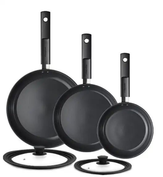 FISKARS HARD FACE Komplet garnki z pokrywkami 8 el + Patelnie 20, 24, 28 cm + pokrywki silikonoweTADAR / powłoka Ceratec™ Superior