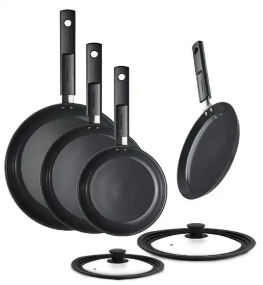 FISKARS HARD FACE Komplet garnki z pokrywkami 8 el + Patelnie 20, 24, 28 cm + pokrywki silikonoweTADAR + naleśnikowa / powłoka Ceratec™ Superior
