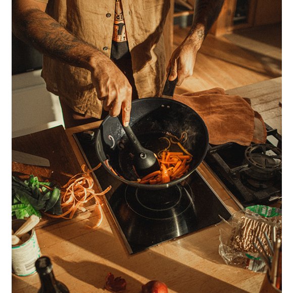 FISKARS FUNCTIONAL FORM Komplet patelni 20, 24, 28 cm + pokrywki silikonowe TADAR + Wok / powłoka Ceratec™