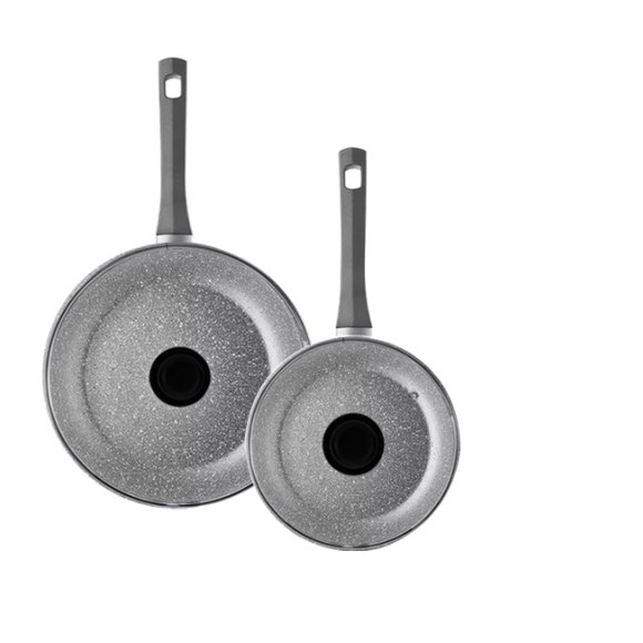 AMBITION SILVERSTONE Komplet patelni 20, 28 cm + pokrywki uniwersalne 20, 28 cm / powłoka Qalum Basic Stone Edition