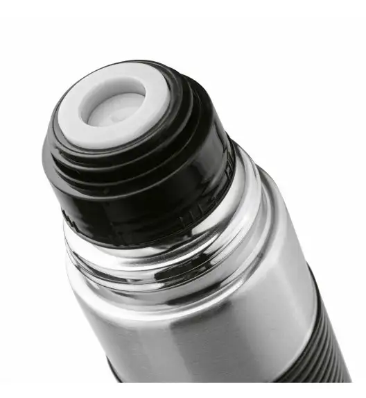 TADAR TERMOS NIERDZEWNY Z CZARNYM SILIKONOWYM UCHWYTEM SILVES 0,75L