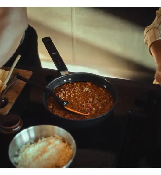 FISKARS HARD FACE Patelnia 24 cm z pokrywką / powłoka Ceratec™ Superior