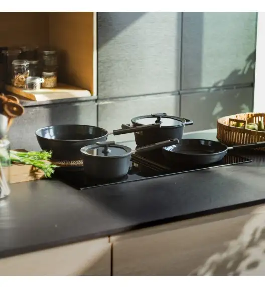 FISKARS HARD FACE Patelnia 24 cm z pokrywką / powłoka Ceratec™ Superior