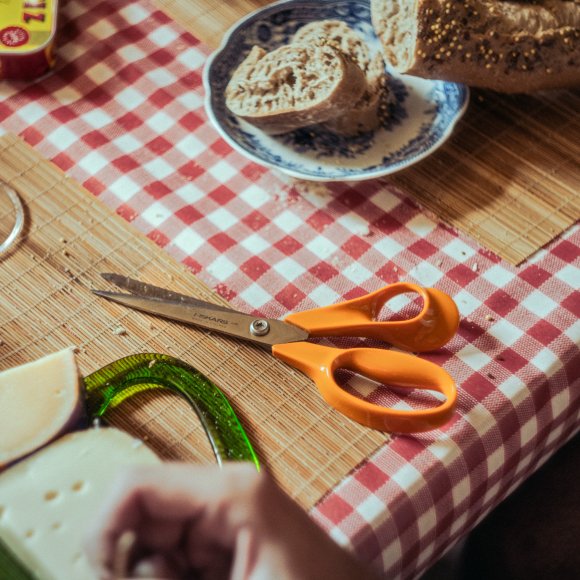 FISKARS CLASSIC Nożyczki uniwersalne 21 cm / stal nierdzewna (6 generacja)